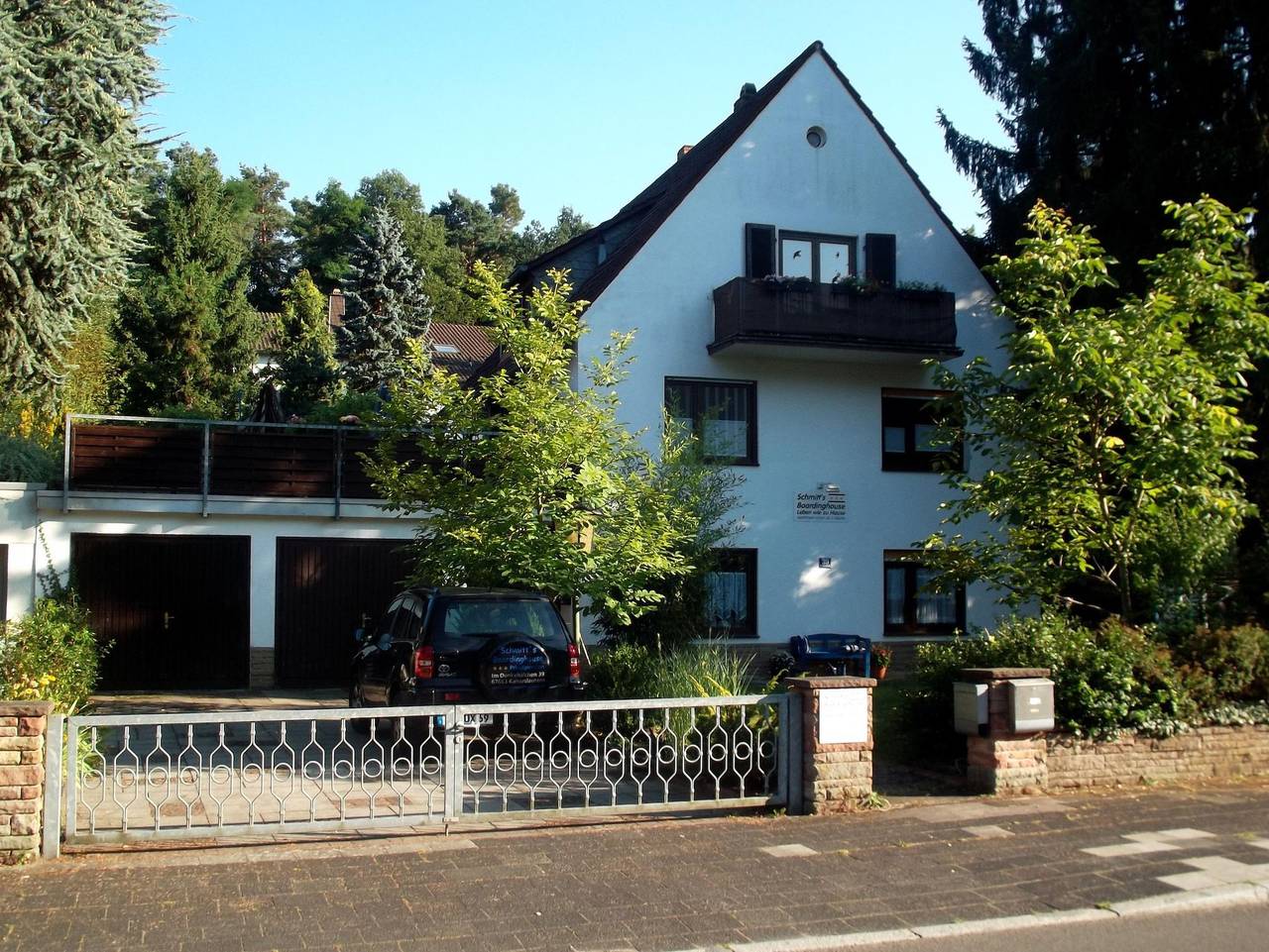 Ganze Ferienwohnung, Boardinghouse Schmitt - Ferienwohnung 1 in Kaiserslautern, Saar-Nahe-Bergland