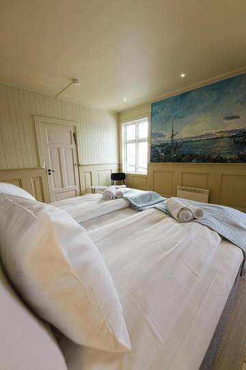 Hôtel pour 2 personnes, avec jardin ainsi que terrasse et jacuzzi dans Henningsvær