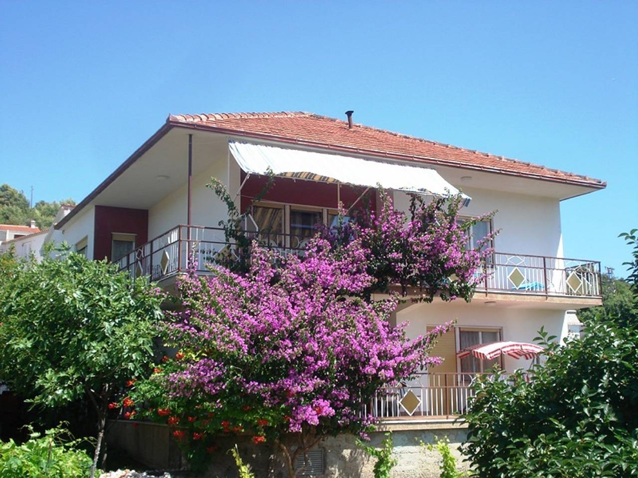 Ganze Wohnung, Küstenkomfort in Vinišće in Vinisce, Split-Dalmatien