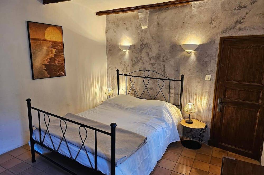 Entire apartment, Domaine de Bagard - Gîte l'Arche 64m² 5/8 pers Terrasse in Sauve, Le Vigan region