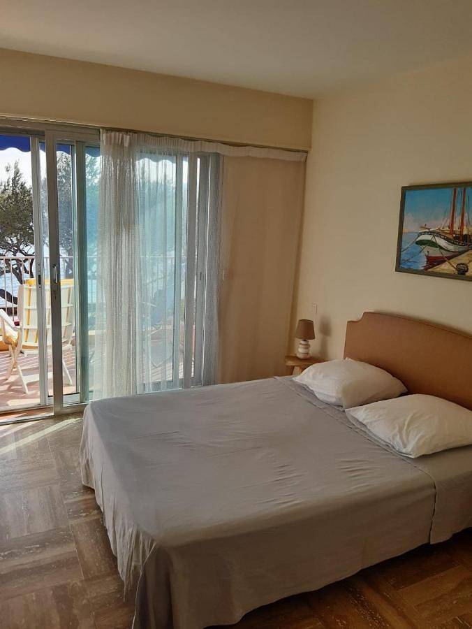 Gîte pour 6 personnes, avec Balcon ainsi que Terrasse et Vue dans Office de Tourisme de Saint-Raphaël - 3