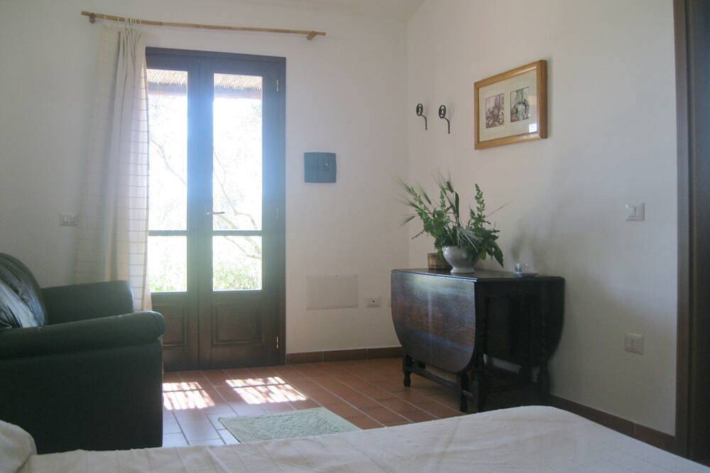 Bed & Breakfast Sa Ingia in Donigala Fenughedu, Sardinia