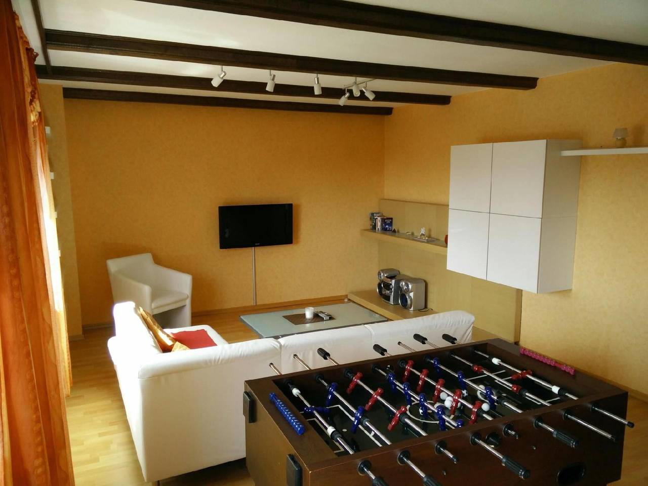 Ganze Ferienwohnung, Großzügige Ferienwohnung mit Garten und Terrasse, nur zwei Kilometer vom Strandbad Sehestedt in Stadland, Wesermarsch