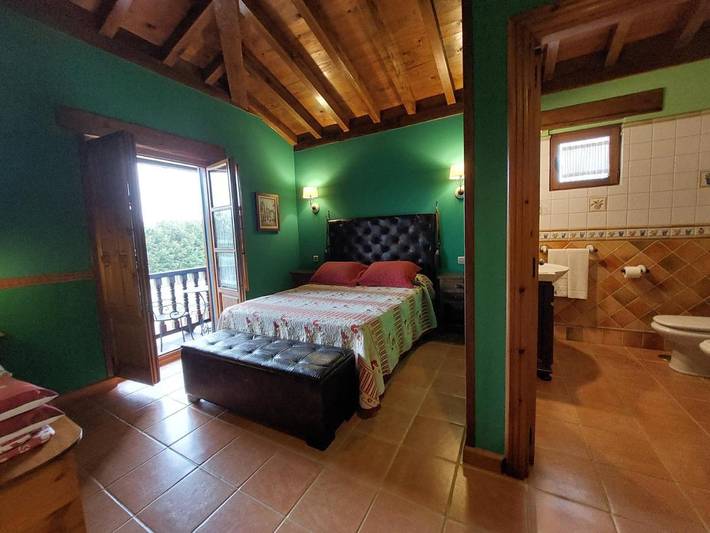 Hotel para 2 personas, con piscina y terraza además de jardín y vistas en Valle de Cabuérniga - 2