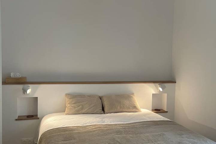 Entire apartment, Cosy apartment in the heart of Forcalquier • Air conditioning - Wifi - Premium comfort in Forcalquier, Parc naturel régional du Luberon
