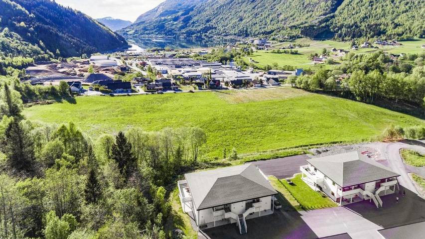 Gîte pour 7 personnes, avec vue et jardin dans Loen