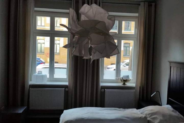 Ganze Wohnung, Schöner wohnen im Denkmal ...mit Komfort und Wlan ...zentral, bequem, großzügig in Leipzig-Ost, Leipzig