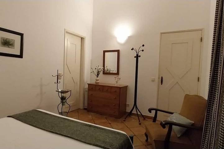 Wunderbares Haus, 6 Schlafzimmer, Garten,  Pool - Budens, 3km von Salema Strand in Budens, Faro Distrikt