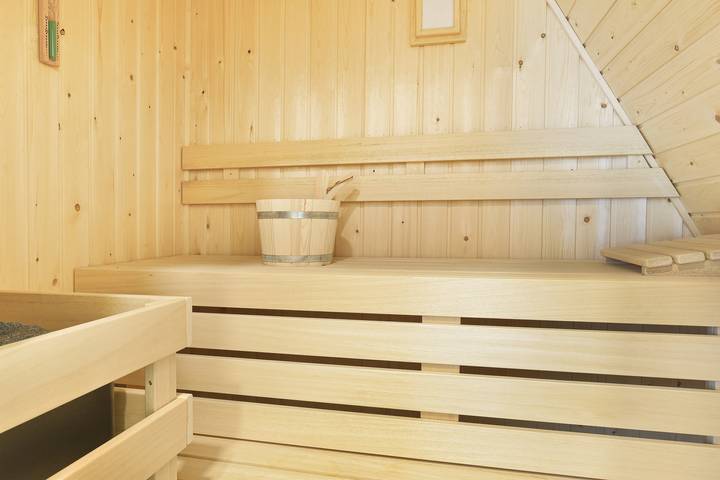 Bungalow voor 8 personen, met terras en balkon/terras in Beekbergen