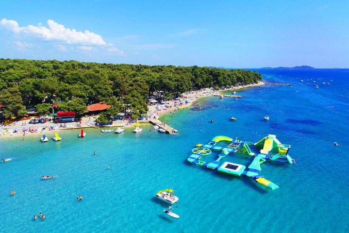 Camping für 6 Personen, mit Terrasse in Biograd na Moru