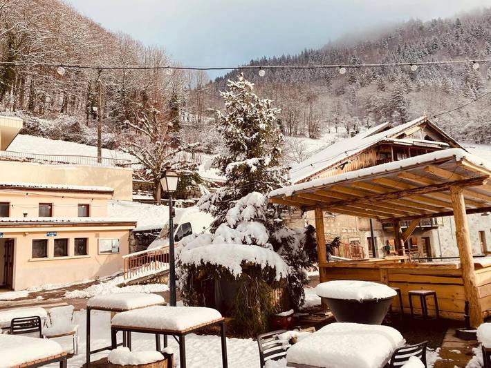 Hôtel pour 4 personnes, avec vue et terrasse, animaux acceptés