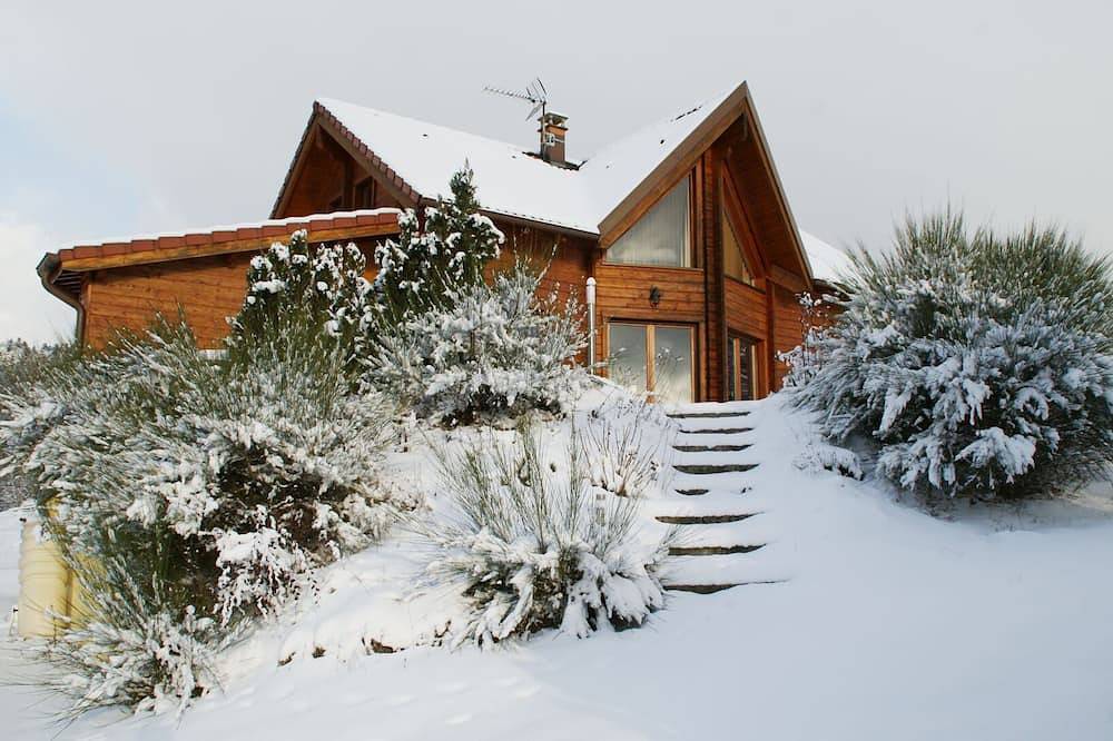 Chalet Loma, spacieux chalet en madriers, au pieds du Massif Vosgien in Vagney, Parc naturel régional des Ballons des Vosges