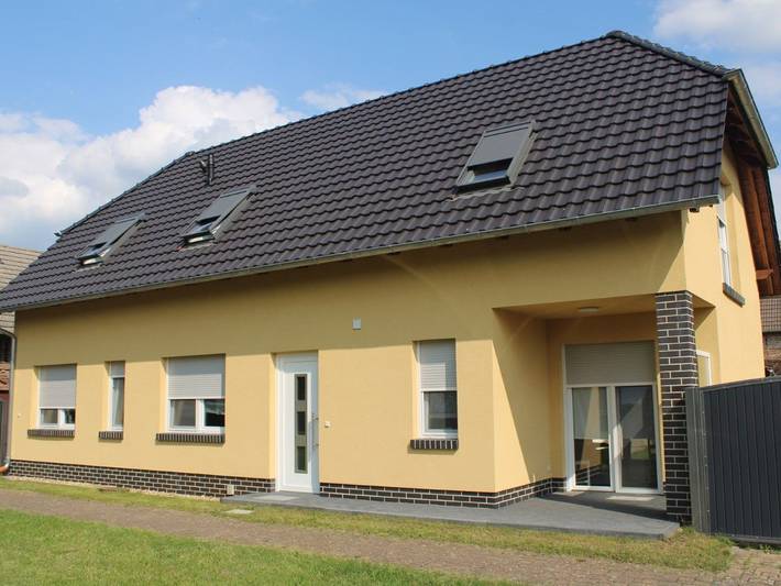 Ferienwohnung für 5 Personen, mit Terrasse und Garten in Tropical Islands (Wasserburg)