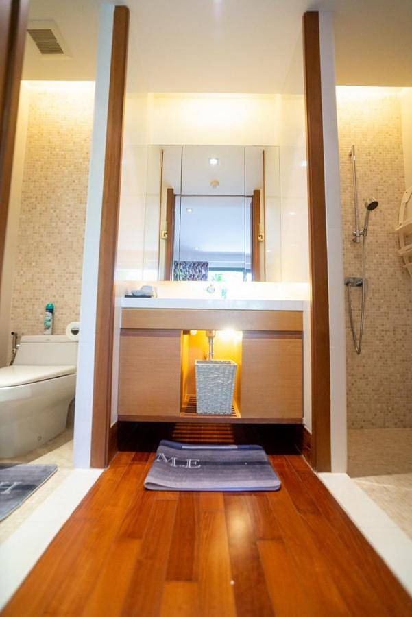 Gîte pour 6 personnes, avec piscine ainsi que vue et jardin dans Nai Thon Beach - 3