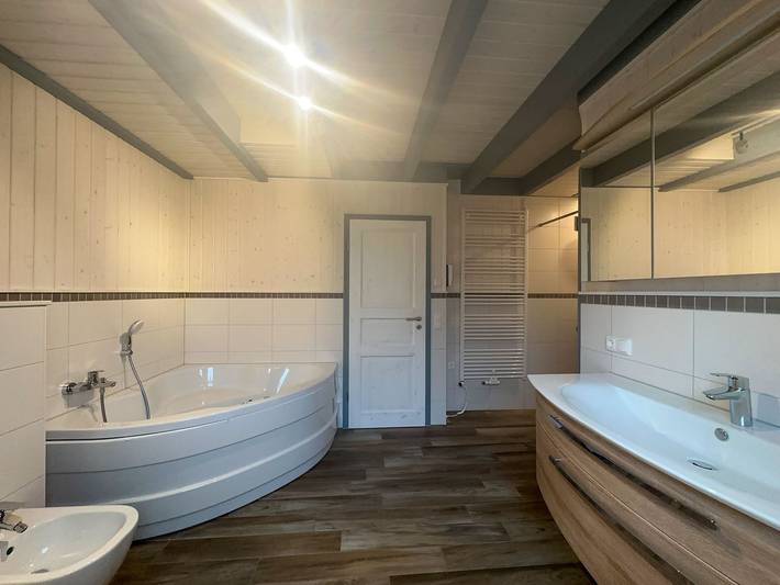 Ferienhaus für 8 Personen, mit Balkon und Whirlpool sowie Terrasse und Garten in Mirow - 4