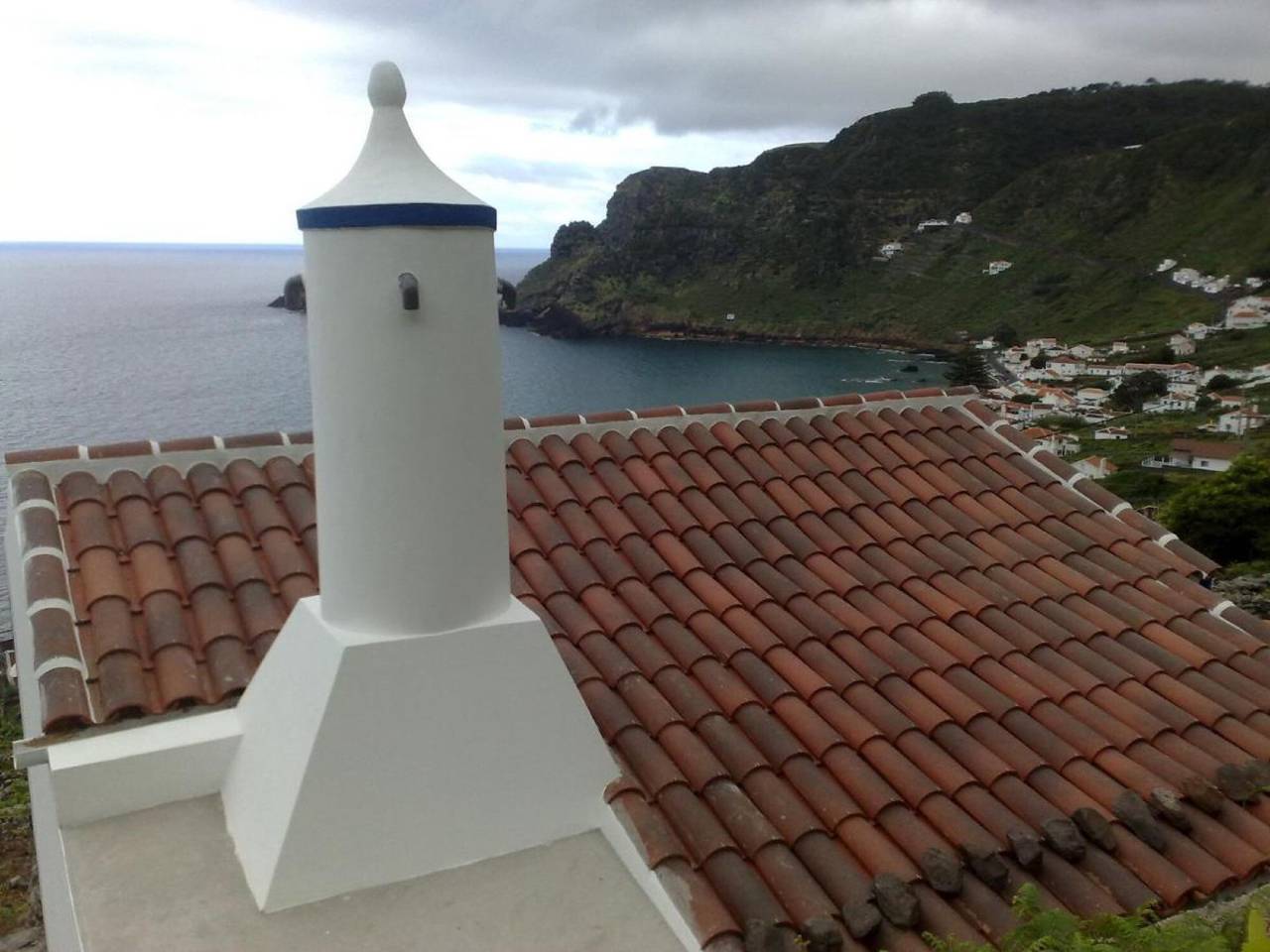 Vakantiehuis 'Casa Da Fajãnzinha' met Uitzicht op Zee, Privé Terras en Wifi, foto 10