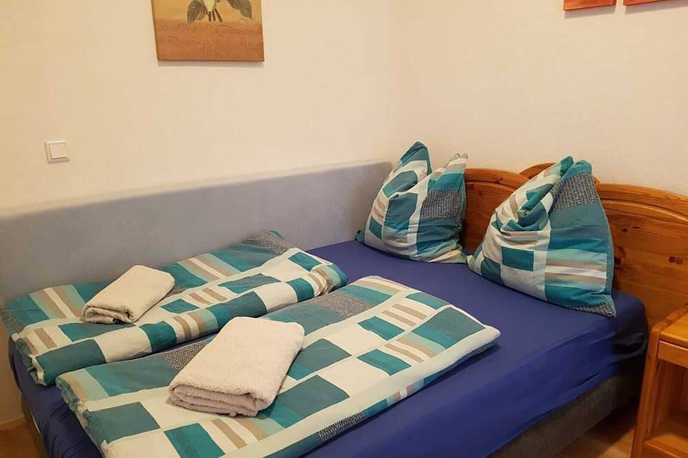 Ganze Wohnung, Radwanderer im Schlaubetal / und Monteure in Diehlo, Eisenhüttenstadt