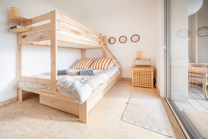 Location de vacances pour 8 personnes, avec terrasse ainsi que jardin et jacuzzi dans Plage Curnic - 3