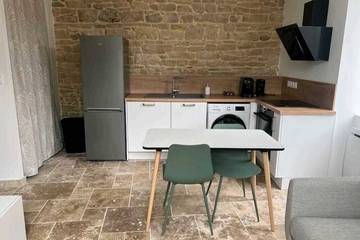 Gîte pour 2 personnes, avec terrasse à Bourgoin-Jallieu