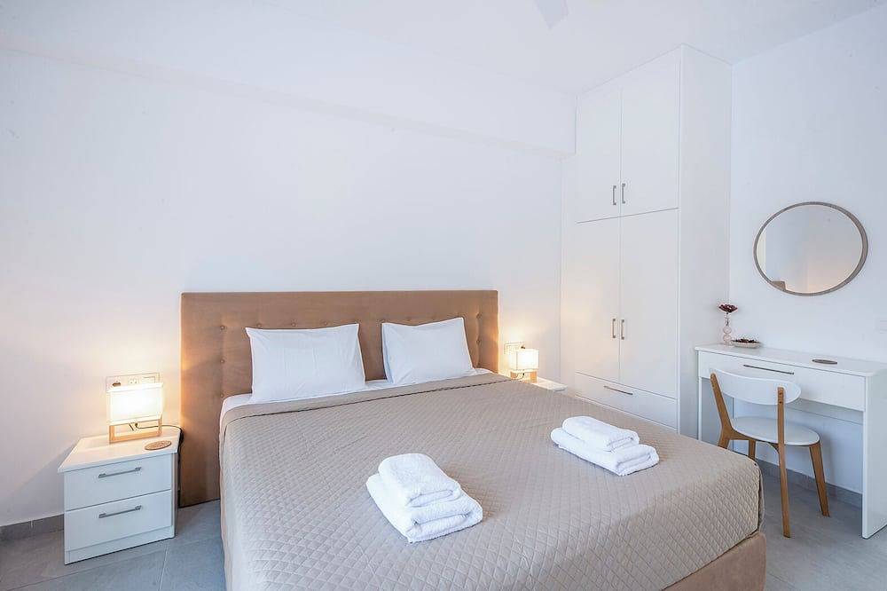 Family Villa Ami - private minigolf, outdoors gym, heated pool - 2min from beach in Roda, Korfu