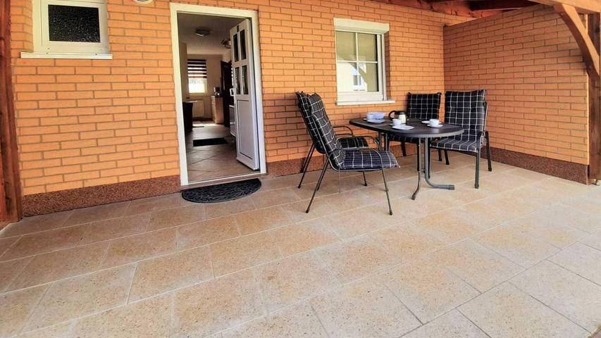 Bungalow für 4 Personen, mit Terrasse in Binz - 2