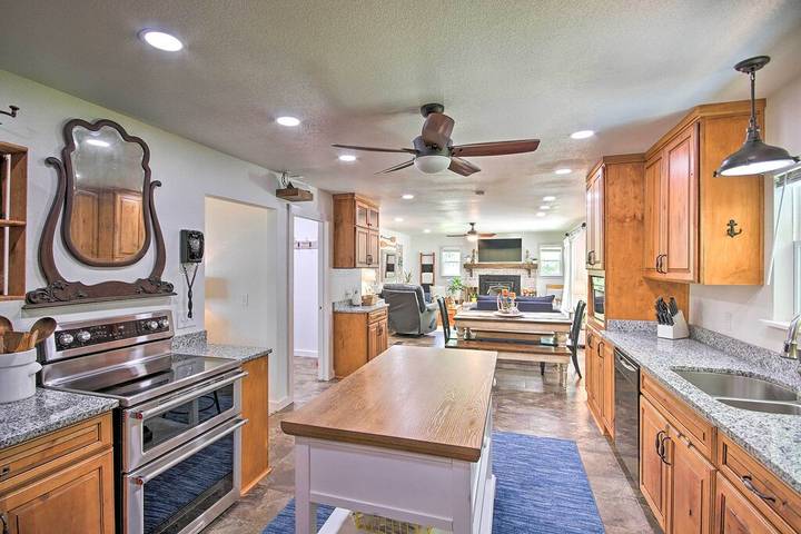 Vacation rental for 9 people, with balcony and yard in Beaver Lake