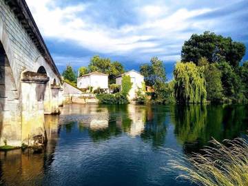 Cottage pour 8 personnes, avec vue et jardin, animaux acceptés à Saint-Même-les-Carrières