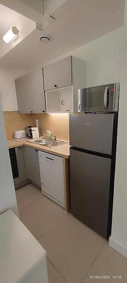 Two-Bedroom House in Gallargues-le-Montueux, Côte méditerranéenne (France)