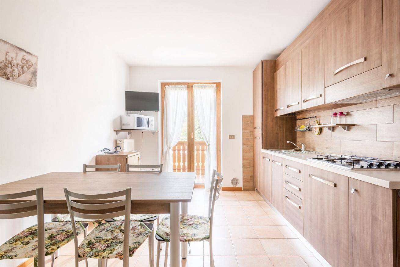 Appartamento intero, Casa Lucia Duplex Bilo con giardino a 100 mt dal Lago in Pieve di Ledro, Ledro