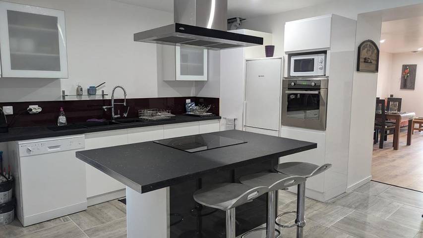 Location de vacances pour 10 personnes, avec vue et jardin à La Roche-sur-Foron - 4