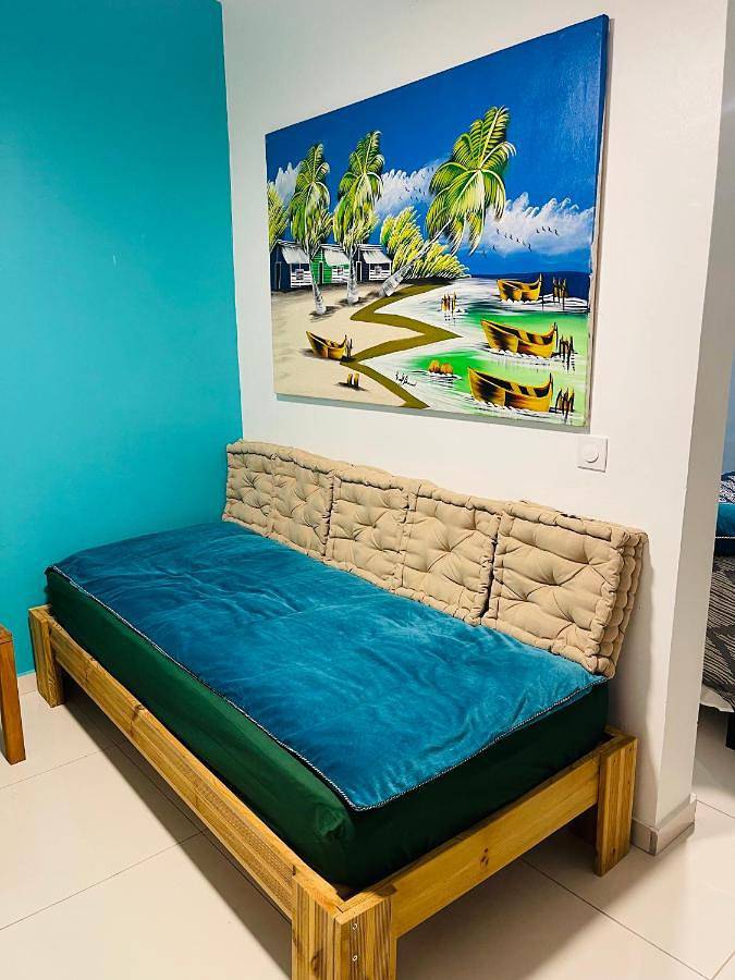 Gîte pour 3 personnes, avec balcon et piscine dans Plage des Raisins Clairs - 2