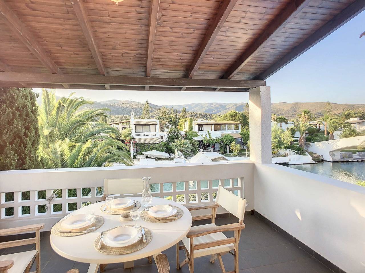 Villa 'Beach , Swimming Pool For 8' mit Meerblick, Wi-Fi und Klimaanlage in Akti Idras, Thermisia