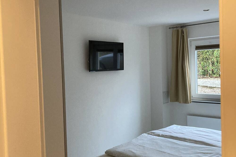 Unglaubliger Ausblick am Badesee. Max. 4 Erw. und 2 Kinder.  3 km zur Ostsee in Pönitzer See, Scharbeutz