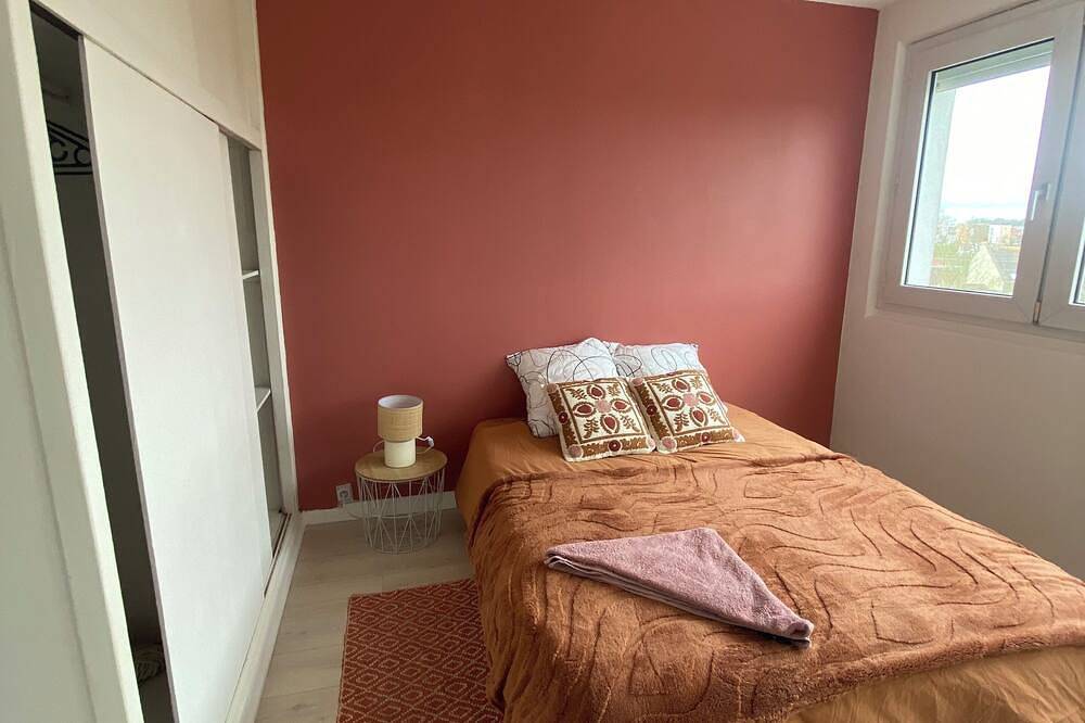 Appartement entier, Appart 4 pax face au métro • parking gratuit • 2 chambres • résidence très calme in Lomme, Lille
