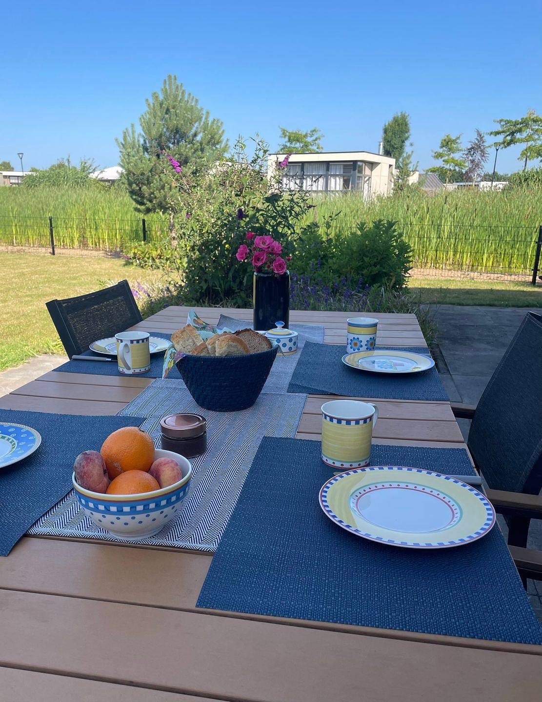 Ein Hauch von Luxus erwartet Sie im Chalet Inselperle! Neu: jetzt mit Zaun & Airco in IJssel