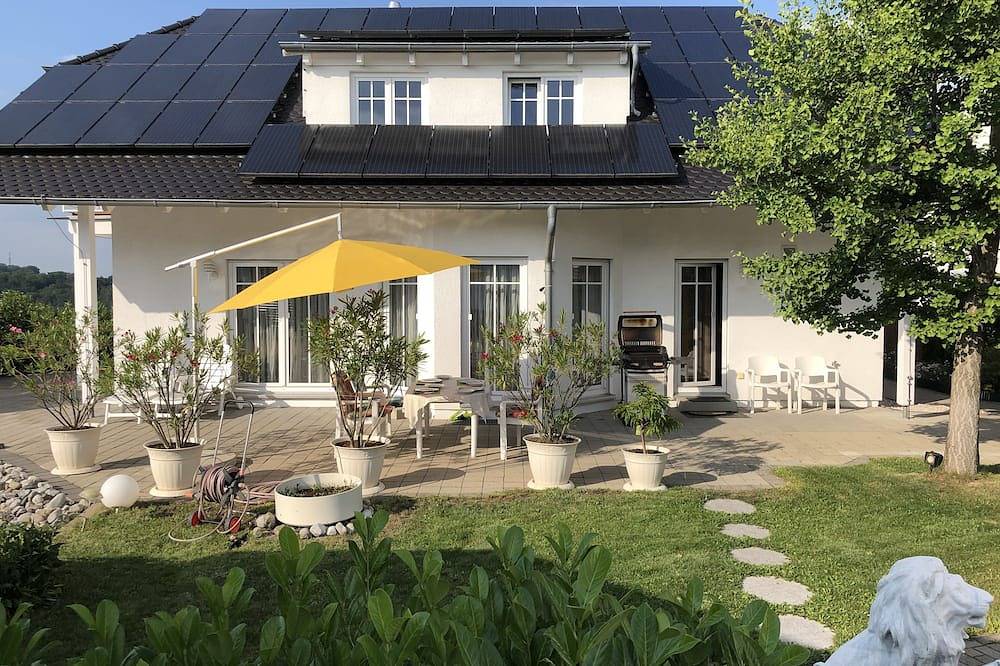 Exclusives Einfamilien Haus mit Garten und Sauna für 2 bis 6 Personen in Biberach an der Riß, Oberschwaben