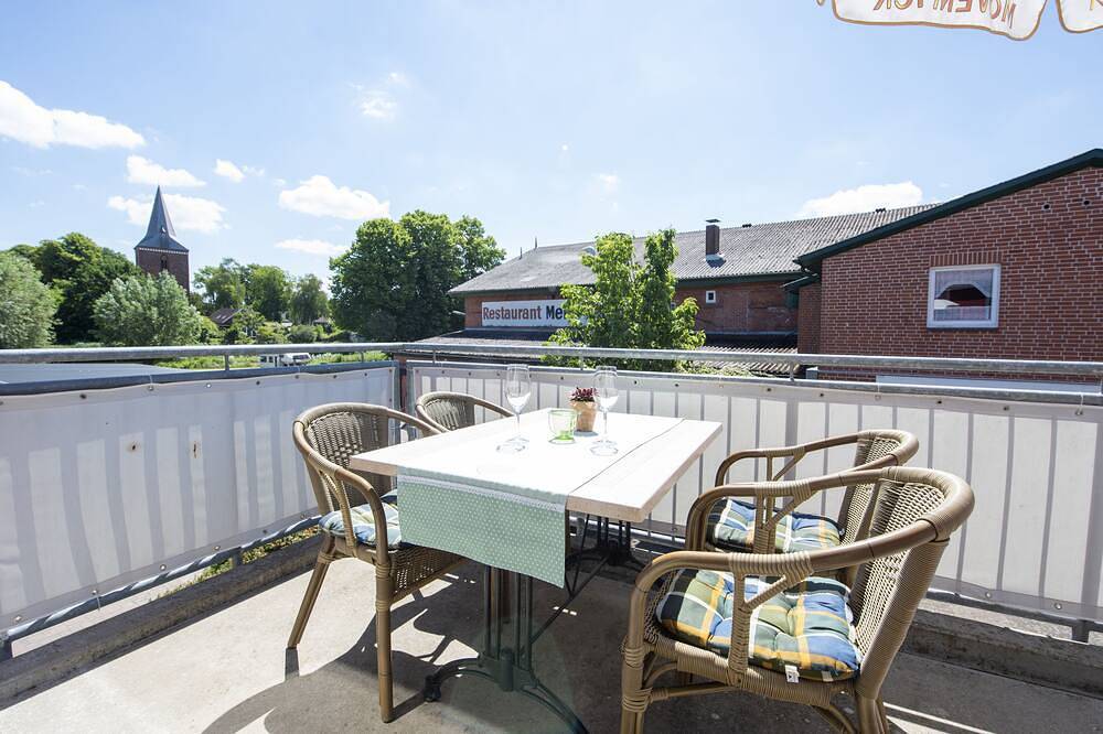 Ganze Wohnung, Fewo zwischen Lübeck und Ratzeburg: Balkon, W-Lan, direkt am Elbe-Lübeck-Kanal in Berkenthin, Kreis Herzogtum Lauenburg