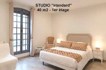 Gîte pour 2 personnes, avec terrasse dans Salin-de-Giraud