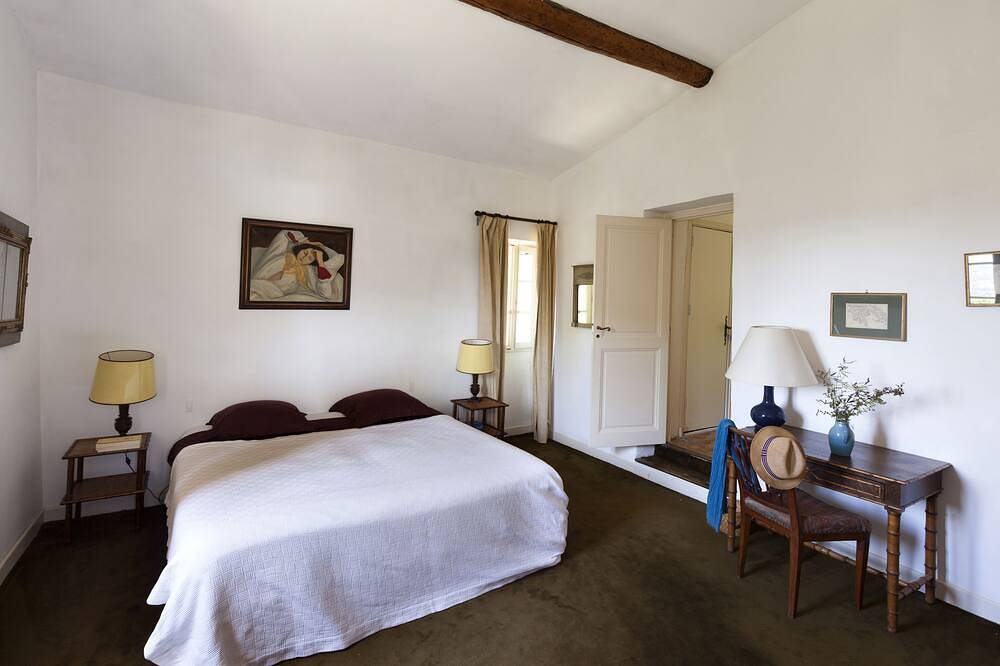 Lovely quite house in Provence/Luberon with large pool, views and gardens in Goult, Regionaler Naturpark Luberon