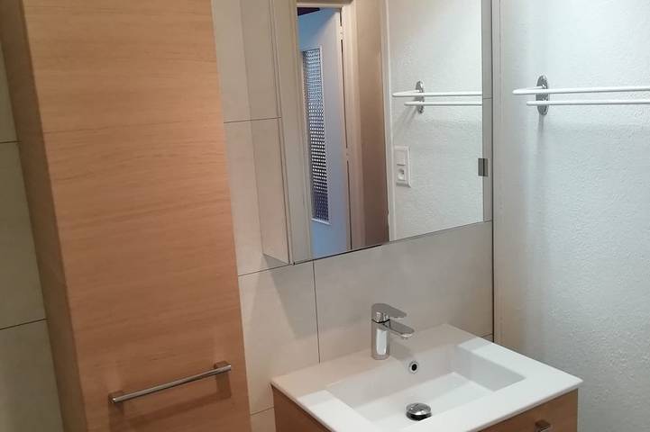 Entire apartment, Apartment with closed bicycle storage and WIFI - Center of Bourg D'oisans in Le Bourg-d'Oisans, Écrins National Park