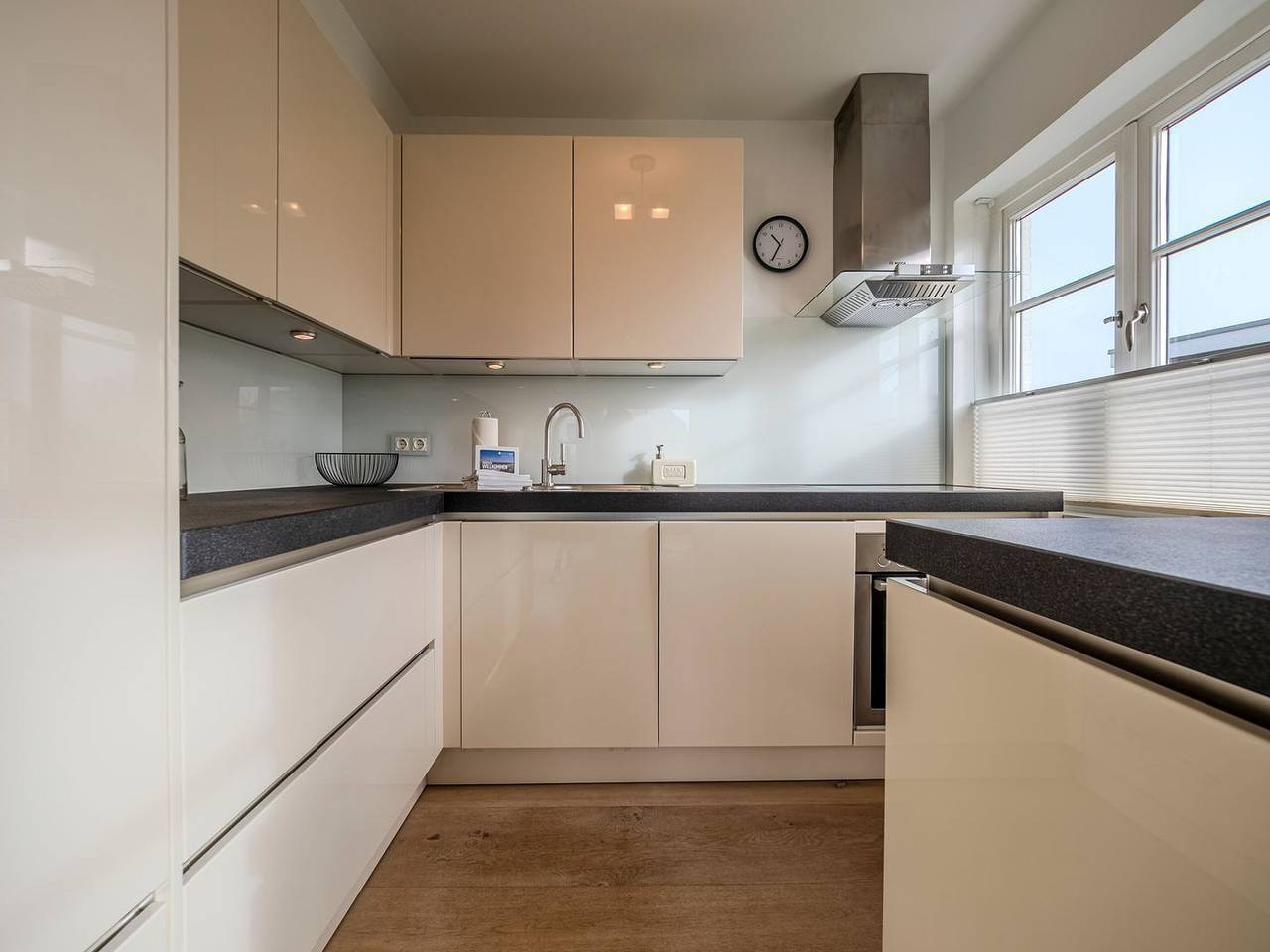 Apartamento entero, Strandnahes Hausteil mit ca. 80 m² und 3 Zimmern, für bis zu 4 Personen in Wenningstedt, Sylt