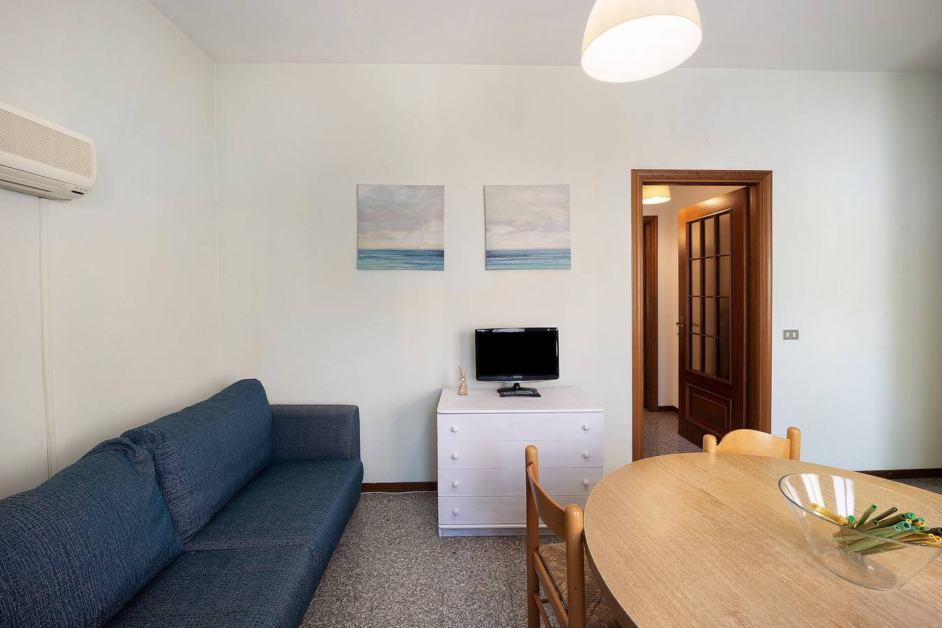 Entire apartment, Apartment Orizzonte 3 A with Shared Garden & Wi-Fi in Diano Marina, Comune di Diano Marina