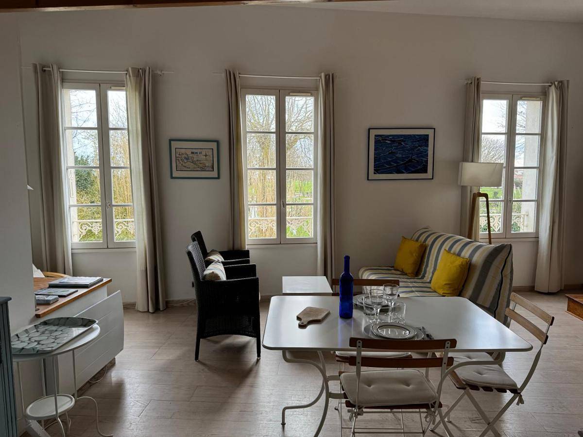 Appartement entier, ღ Atgier - Au cœur du port, Spacieux et Wifi in Saint-Martin-de-Ré, Île de Ré