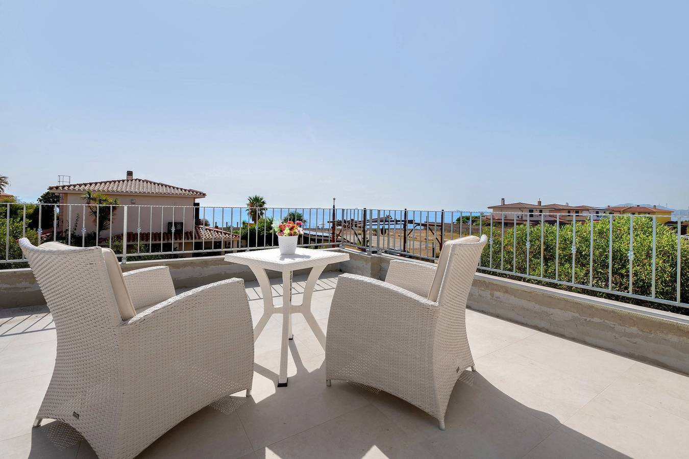 Villa Matilde Domo Boutique - Master Suite with Sea View in Torre Degli Ulivi, Capoterra
