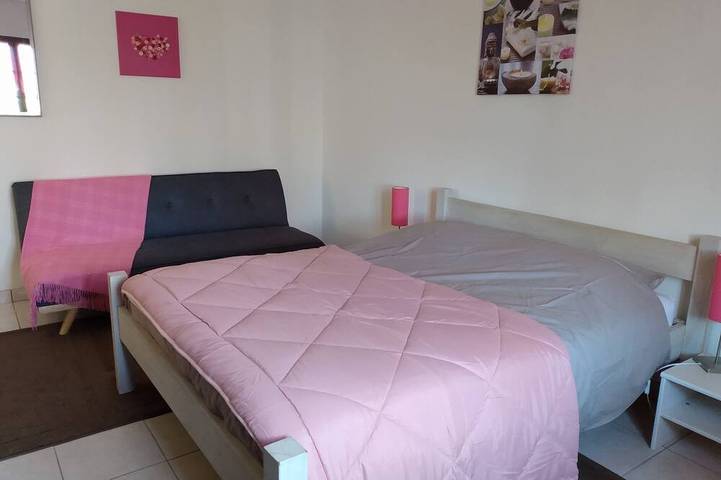 Gîte pour 4 personnes, avec terrasse et jardin à Abjat-sur-Bandiat - 2