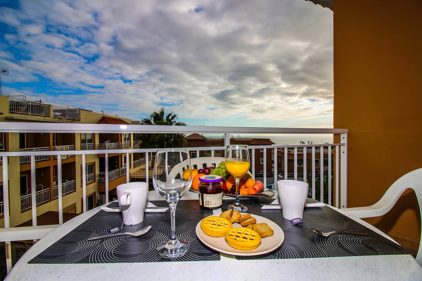 Entire apartment, Callao Penthouse for Holidays with Balcony and Wi-Fi in Callao Salvaje, Adeje