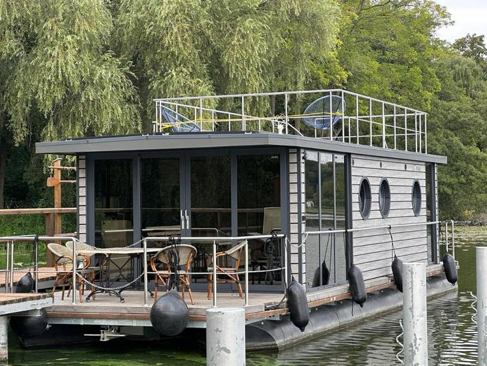 Ferienwohnung für 6 Personen, mit Terrasse und Ausblick sowie Seeblick in Potsdam