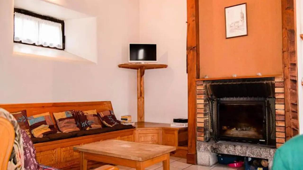 Ganze Ferienwohnung, Ferienwohnung für 6 Personen in Sinières-Planes in Saint-Laurent-de-Muret, Mende und Umgebung