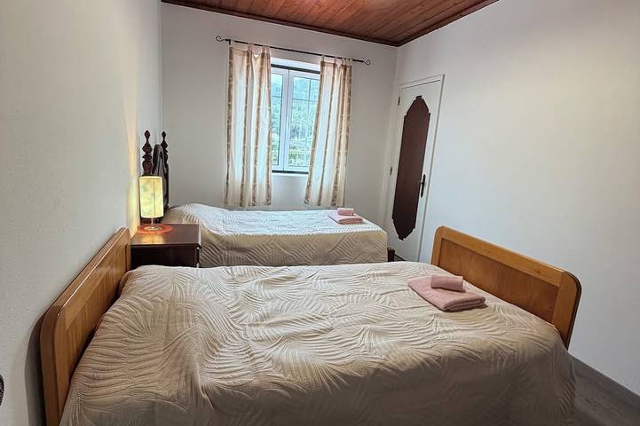Ganze Wohnung, Casa do Horizonte - Family-Friendly Apartment with Ocean & Mountain Views in Biscoitos, Terceira (Azoren)