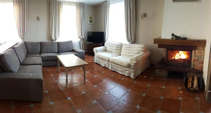 Location de vacances pour 4 personnes, avec vue sur le lac ainsi que vue et terrasse à Pierrefonds - 3